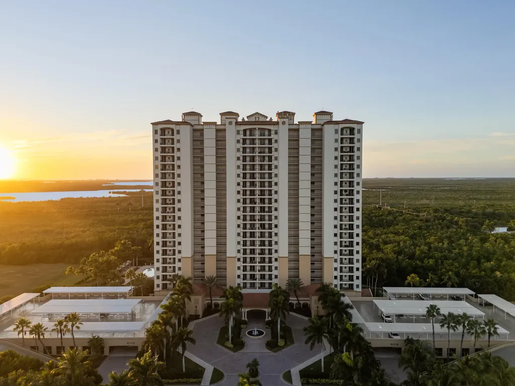 1065 Borghese Naples FL 34114