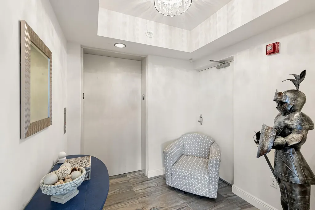 1065 Borghese Naples FL 34114