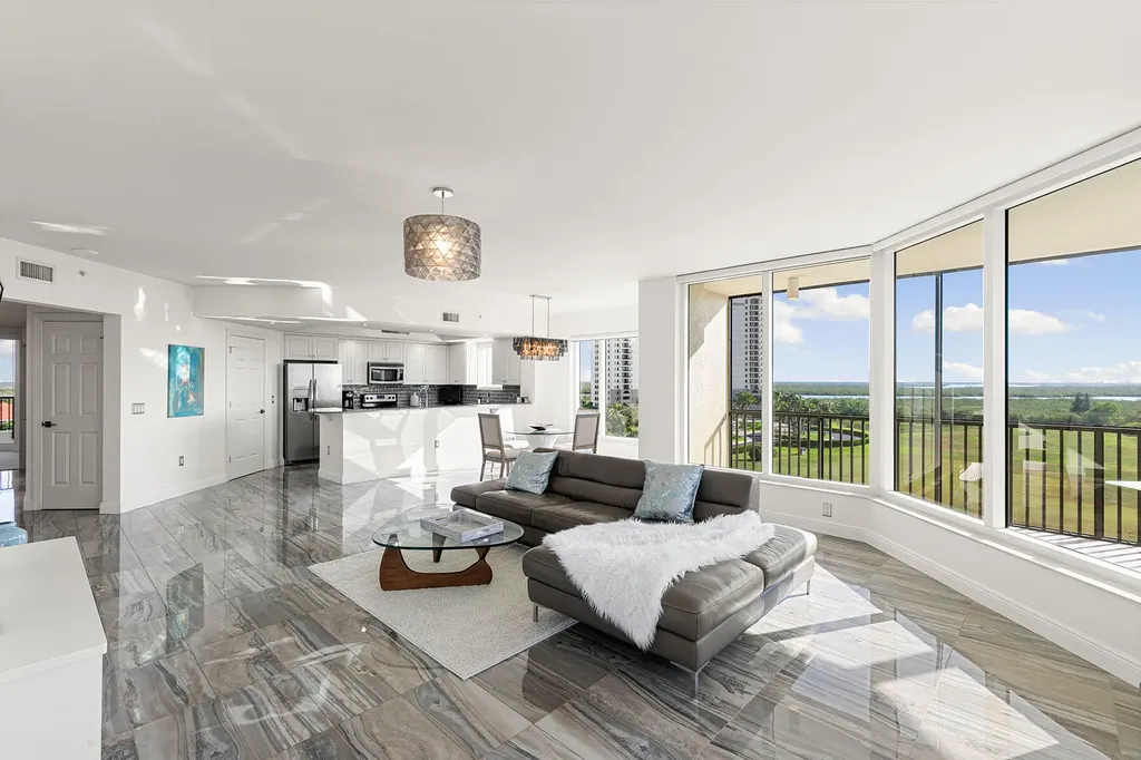 1065 Borghese Naples FL 34114