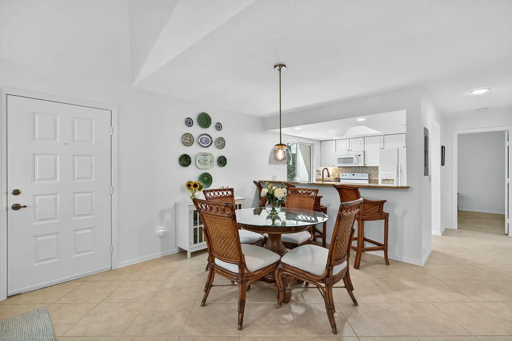 3136 Kings Lake Boulevard Naples FL 34112