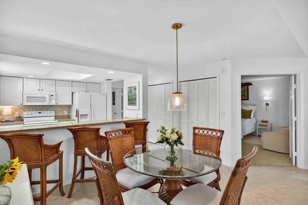 3136 Kings Lake Boulevard Naples FL 34112