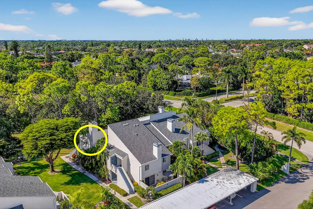 3136 Kings Lake Boulevard Naples FL 34112