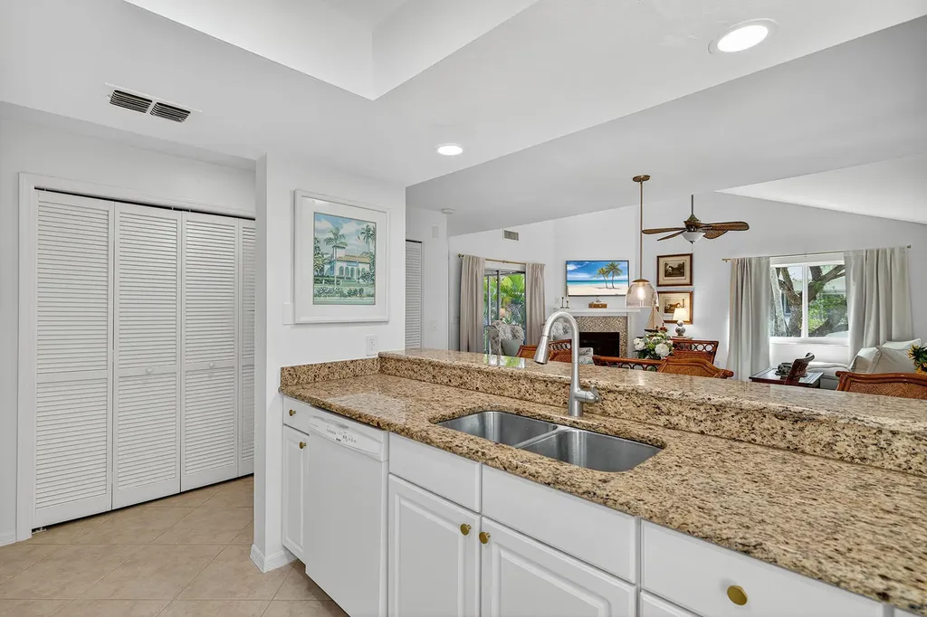 3136 Kings Lake Boulevard Naples FL 34112