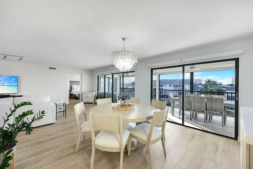 910 Panama Court Marco Island FL 34145