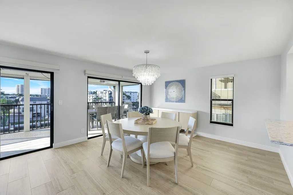 910 Panama Court Marco Island FL 34145