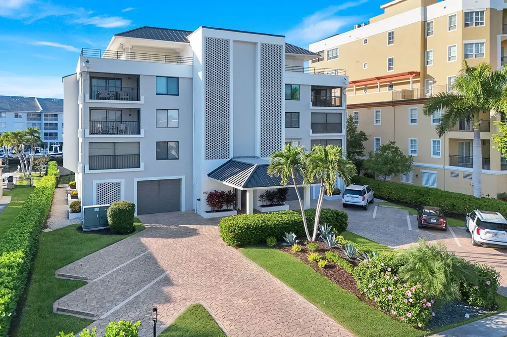 910 Panama Court Marco Island FL 34145