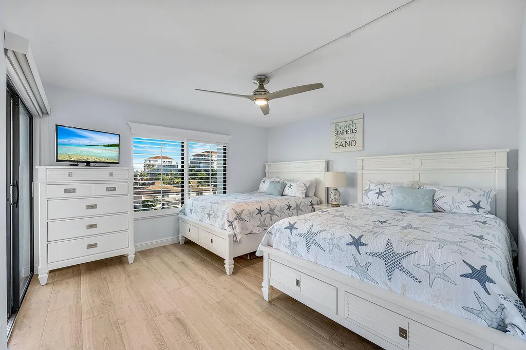 910 Panama Court Marco Island FL 34145