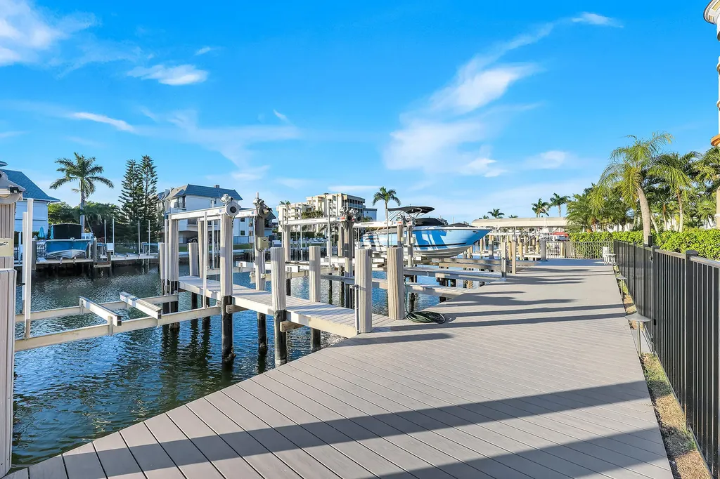 910 Panama Court Marco Island FL 34145