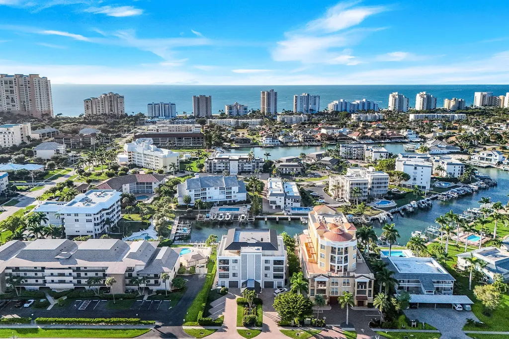 910 Panama Court Marco Island FL 34145