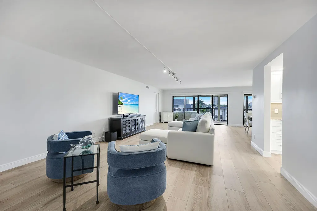 910 Panama Court Marco Island FL 34145