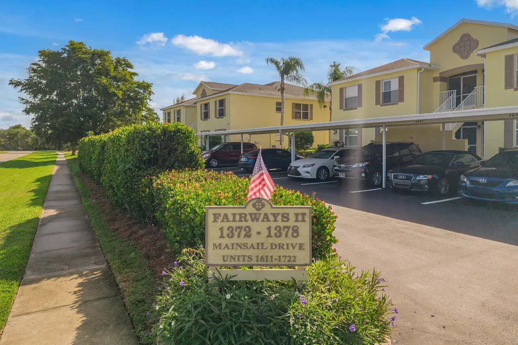 1378 Mainsail Drive Naples FL 34114