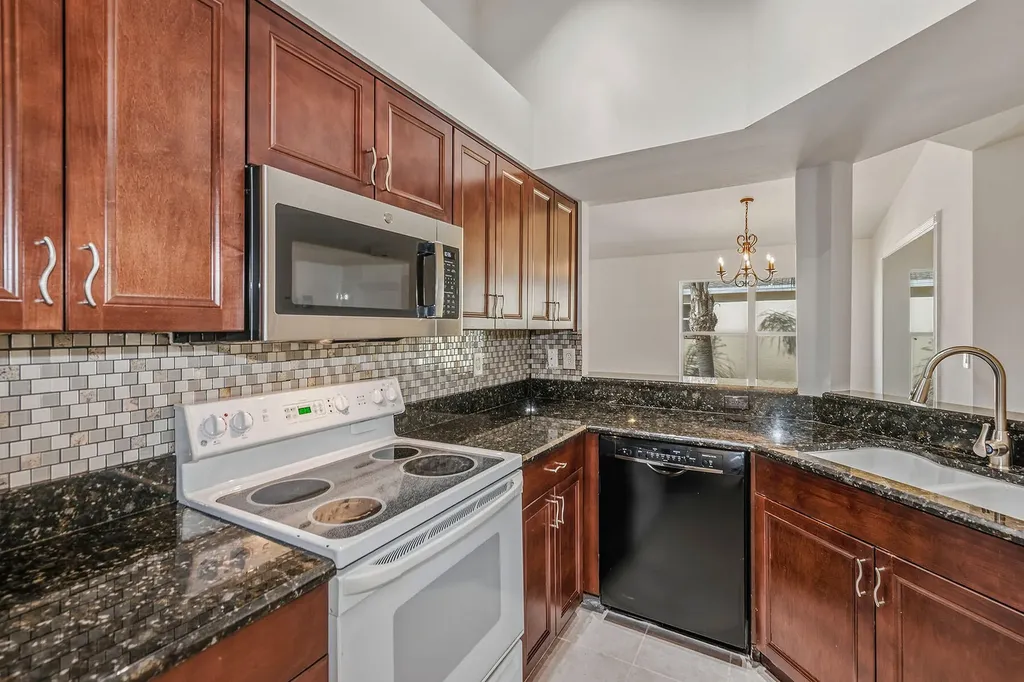 1378 Mainsail Drive Naples FL 34114