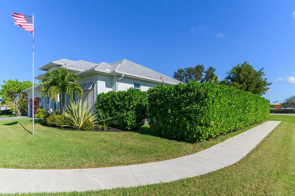 125 Delbrook Way Marco Island FL 34145