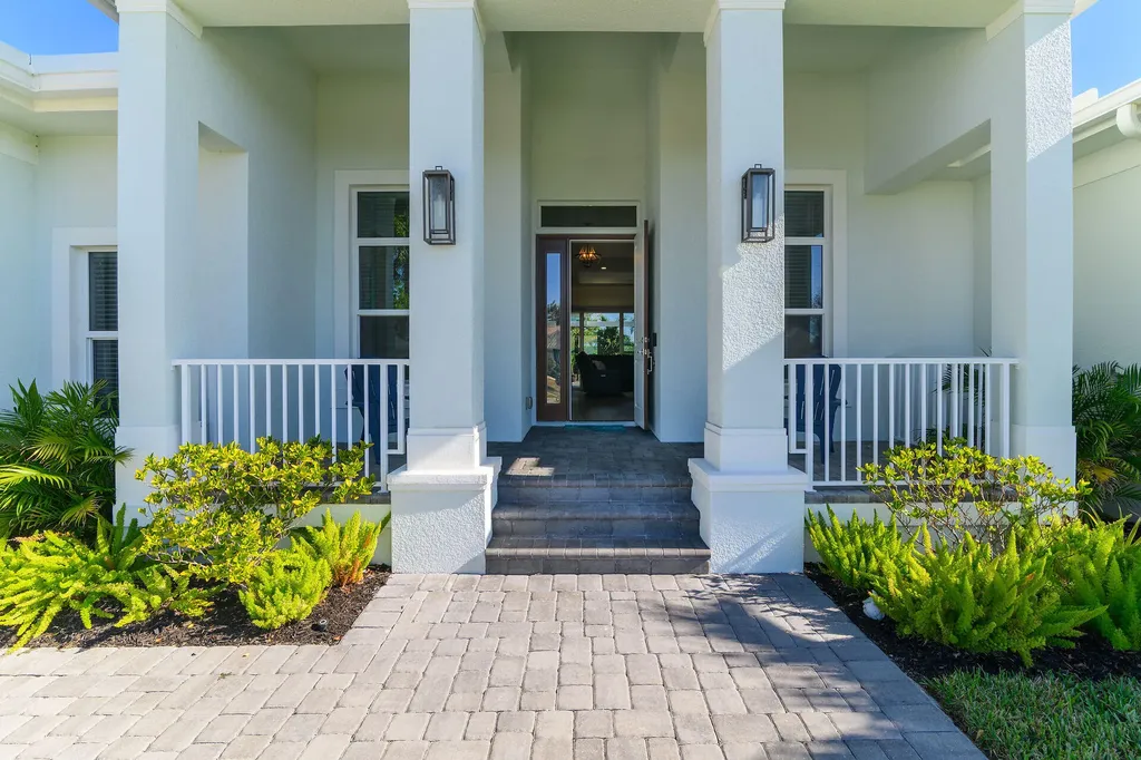 125 Delbrook Way Marco Island FL 34145