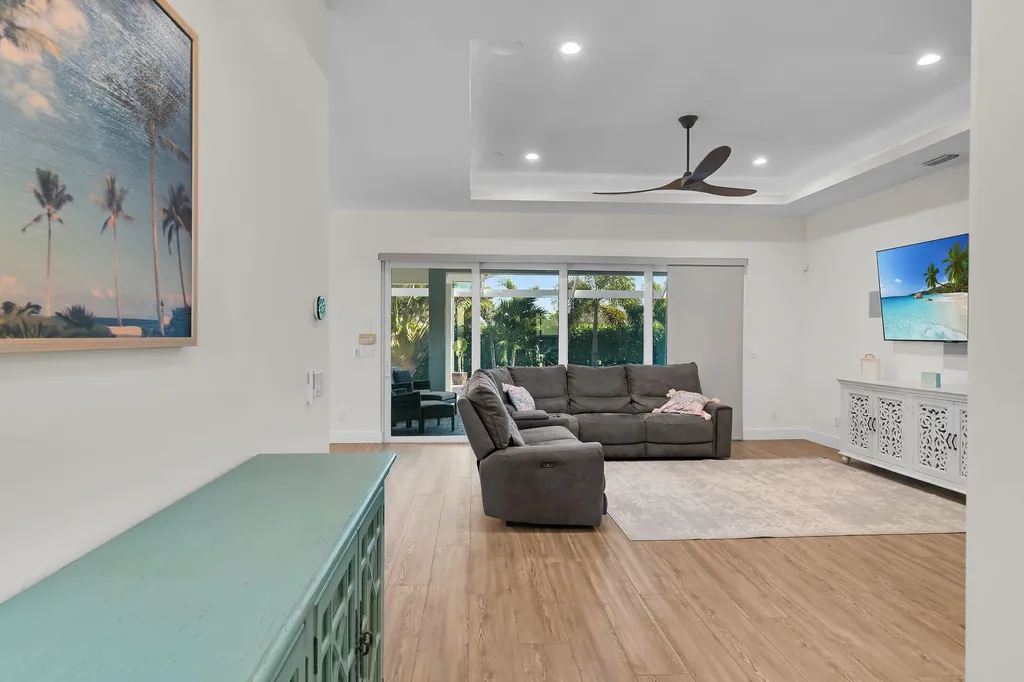 125 Delbrook Way Marco Island FL 34145