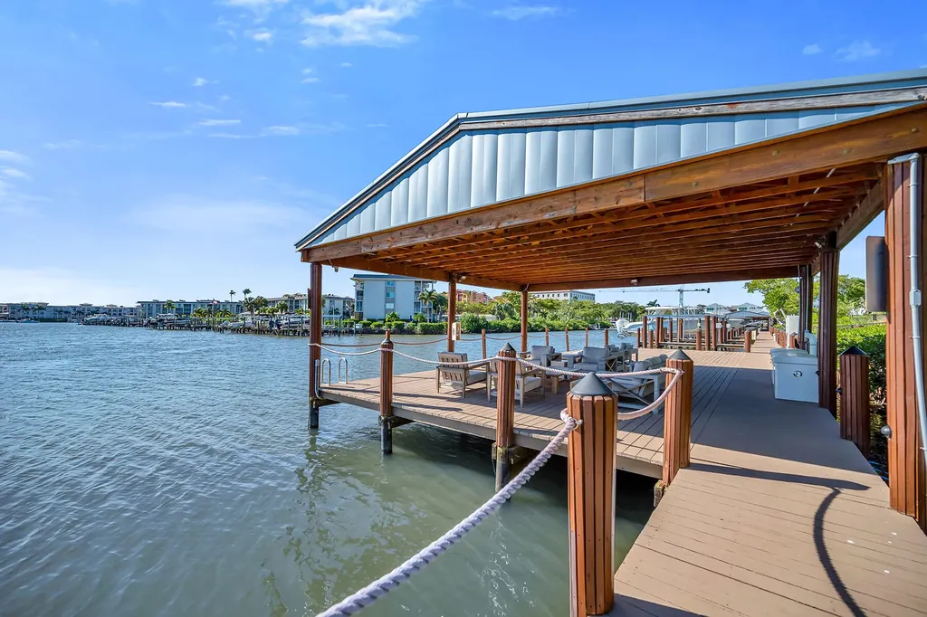 185 15th Street S Naples FL 34102