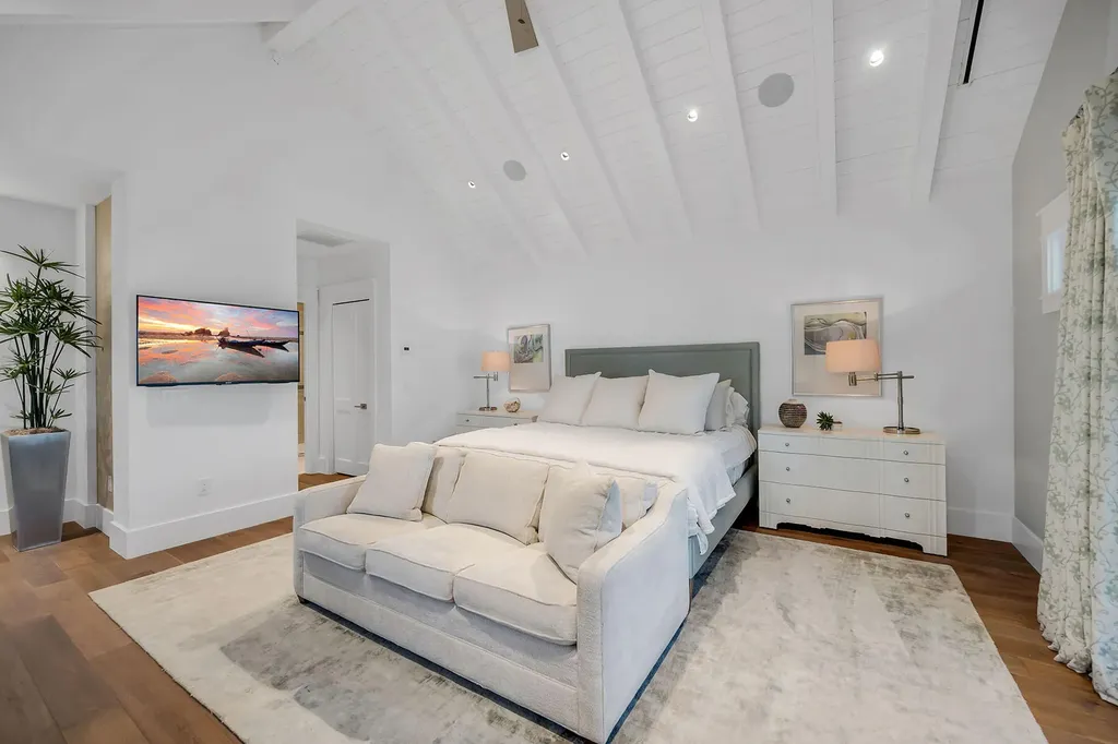 185 15th Street S Naples FL 34102