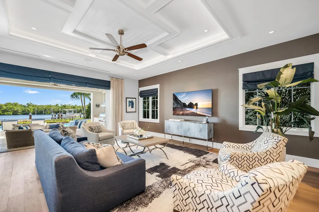 185 15th Street S Naples FL 34102