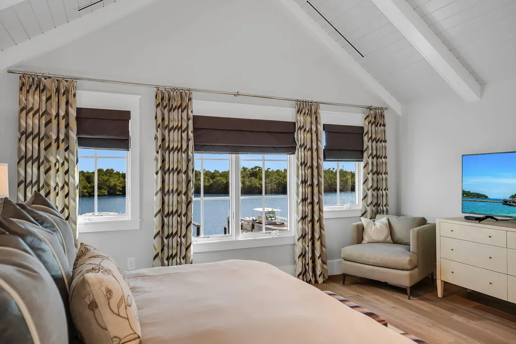 185 15th Street S Naples FL 34102