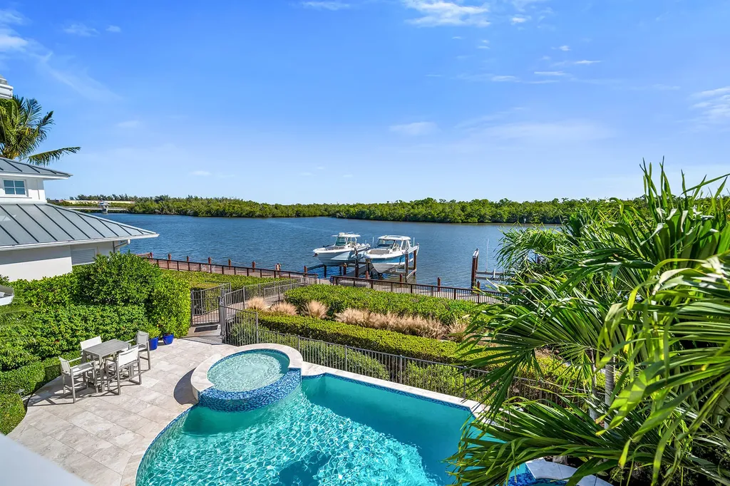 185 15th Street S Naples FL 34102