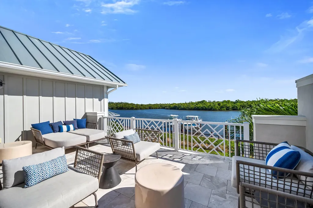 185 15th Street S Naples FL 34102