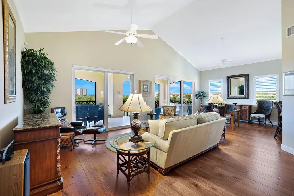 1486 Borghese Lane Naples FL 34114