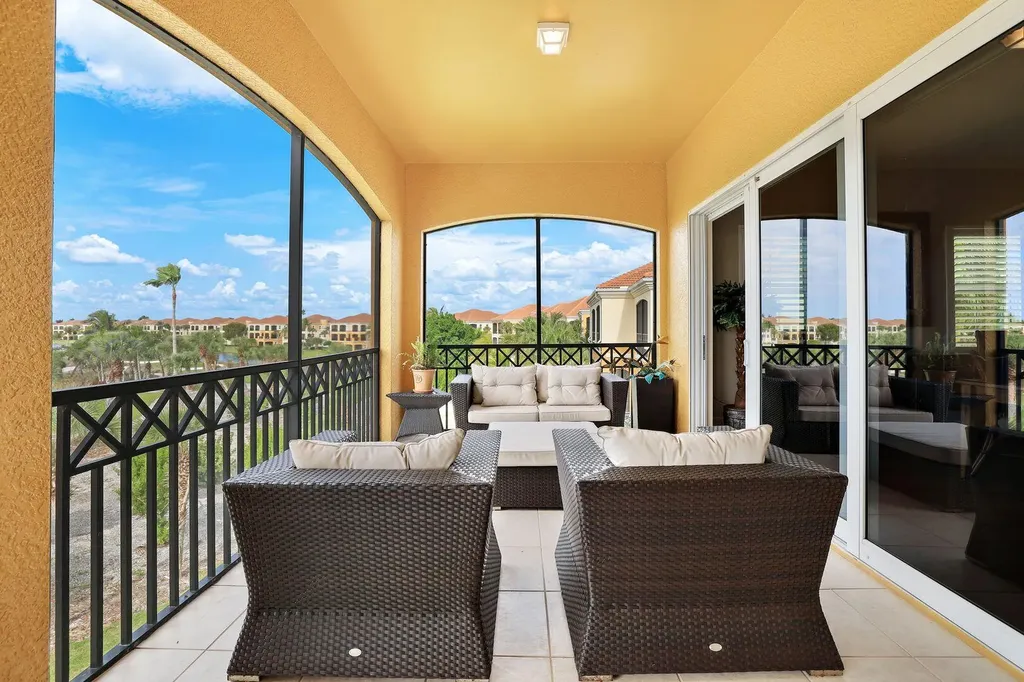 1486 Borghese Lane Naples FL 34114