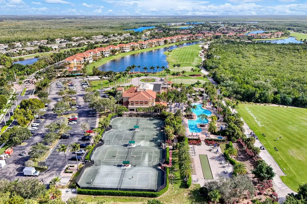 1486 Borghese Lane Naples FL 34114