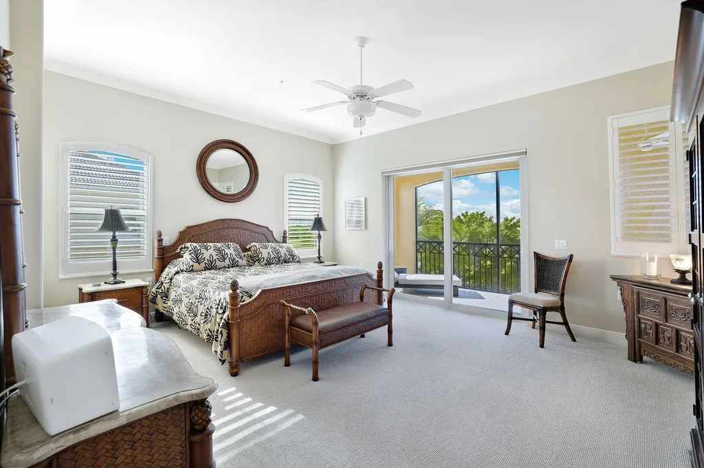 1486 Borghese Lane Naples FL 34114