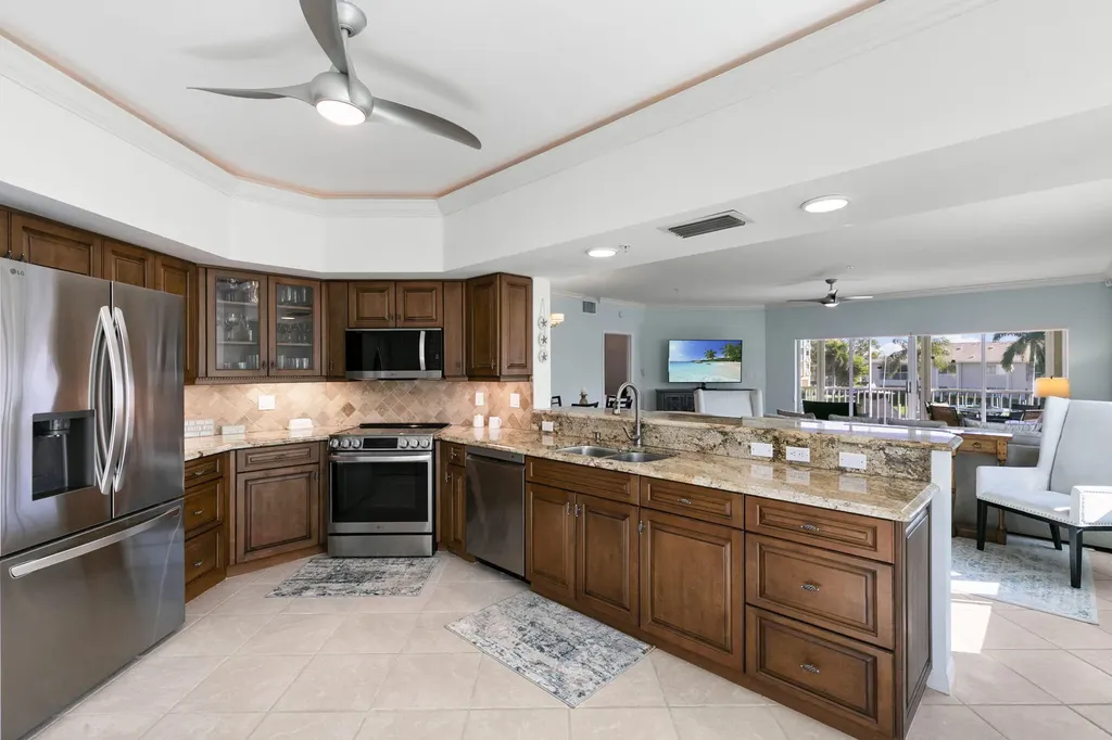 907 Panama Court Marco Island FL 34145