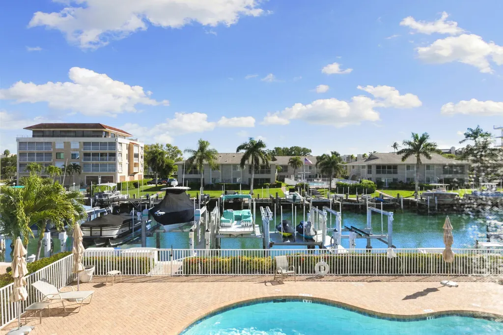 907 Panama Court Marco Island FL 34145