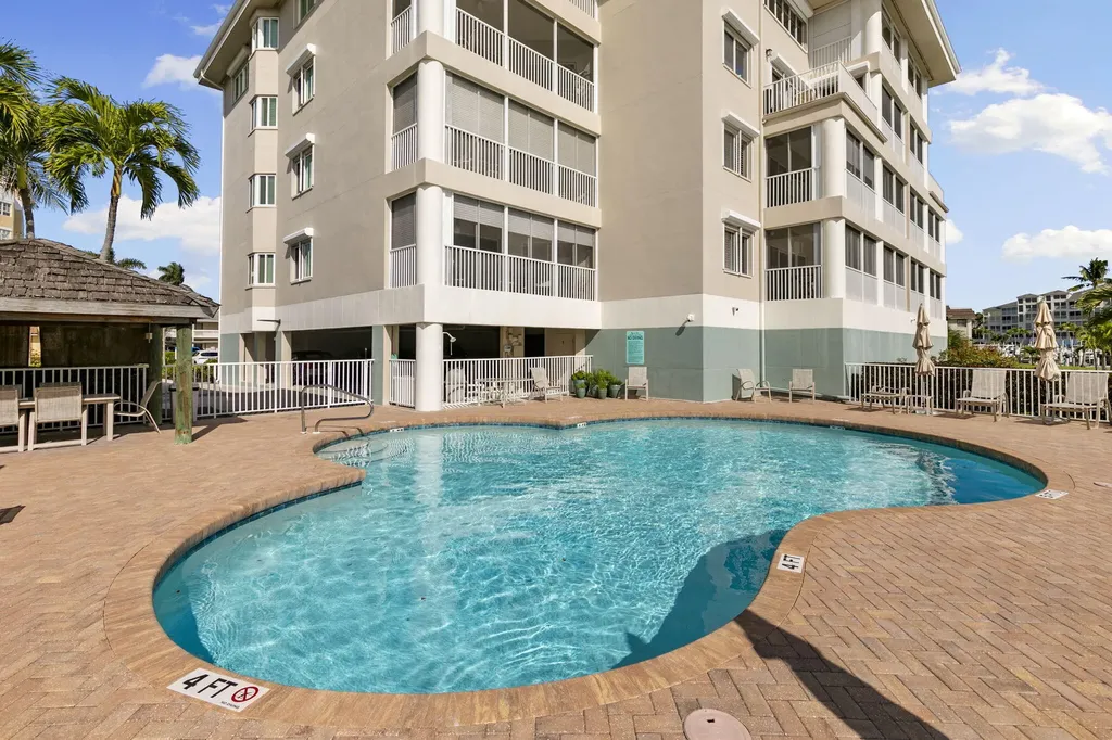 907 Panama Court Marco Island FL 34145