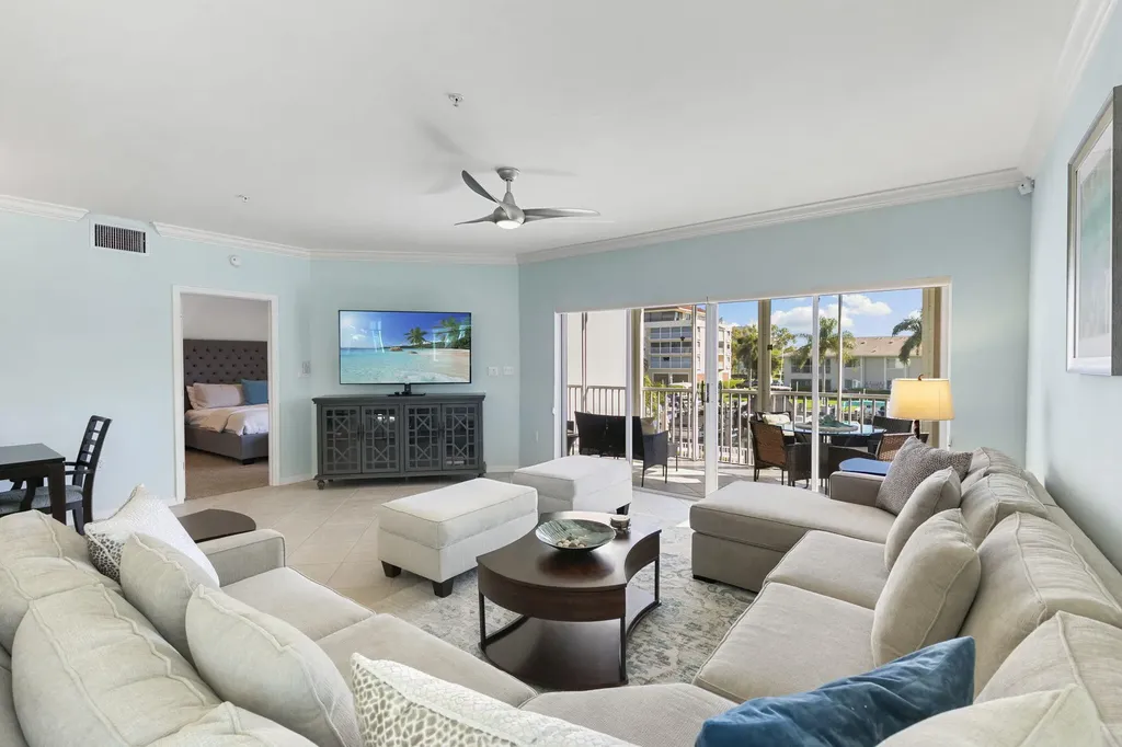 907 Panama Court Marco Island FL 34145