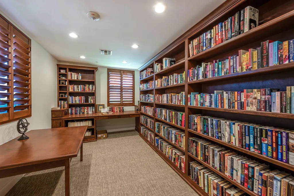 176 S Collier Marco Island FL 34145