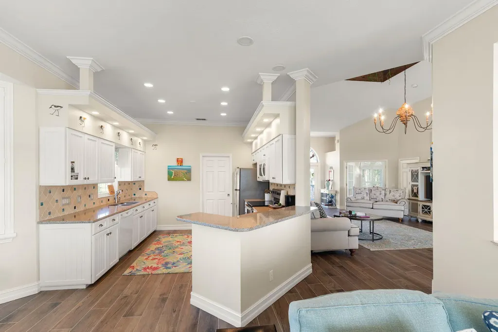 418 Panay Avenue Naples FL 34113