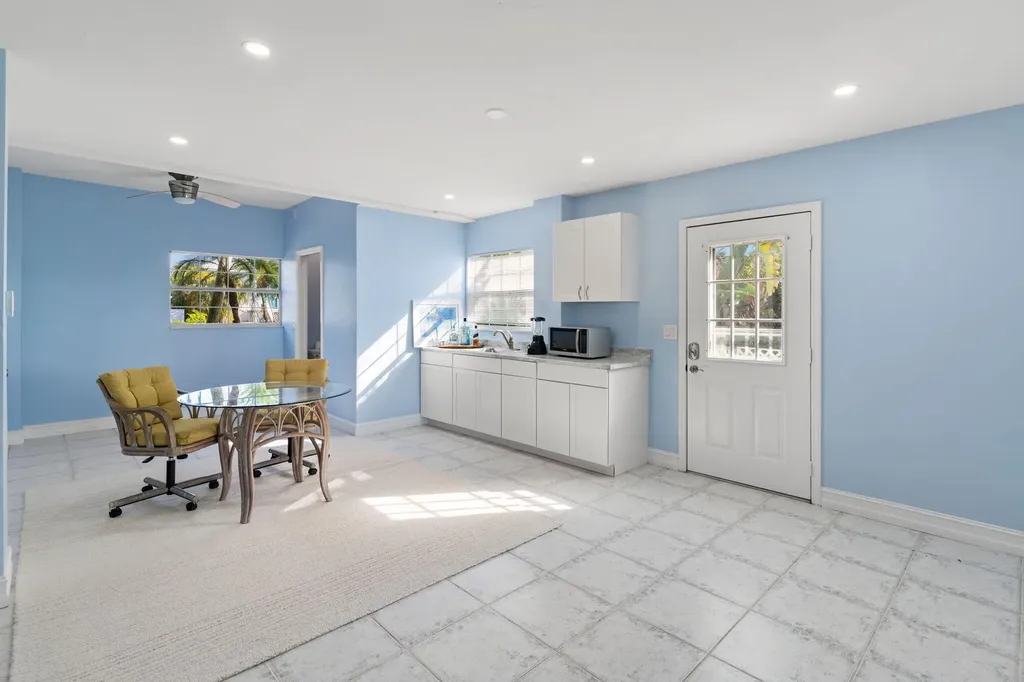 418 Panay Avenue Naples FL 34113