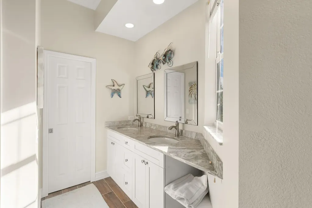 418 Panay Avenue Naples FL 34113