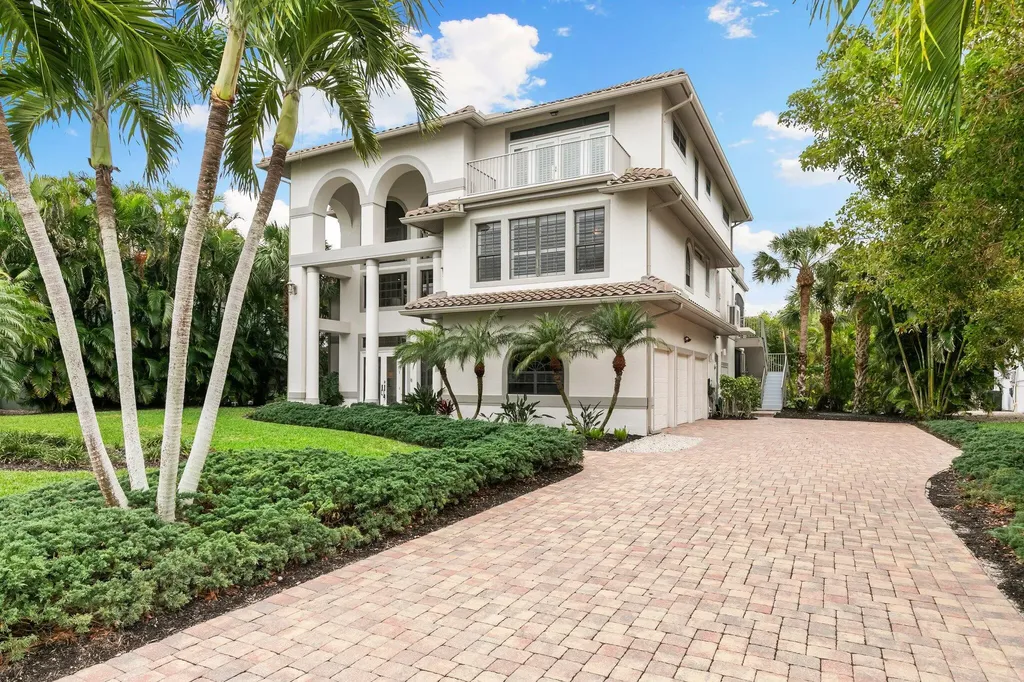 516 Spinnaker Drive Marco Island FL 34145