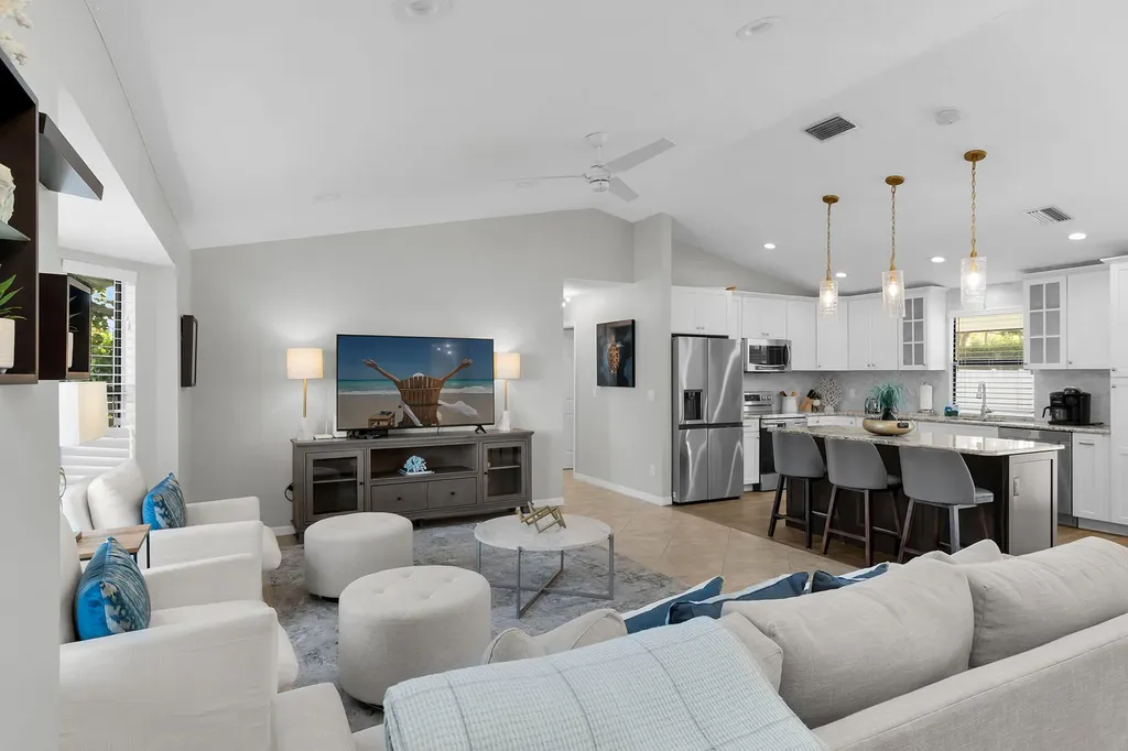 186 Wickliffe Drive Naples FL 34110