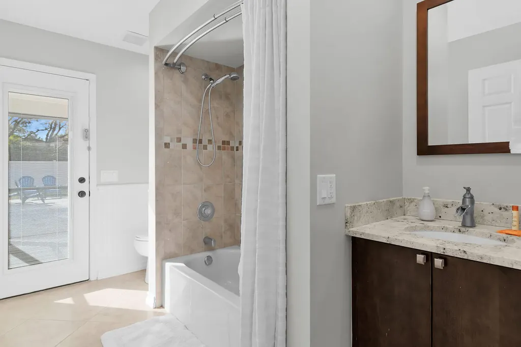 186 Wickliffe Drive Naples FL 34110