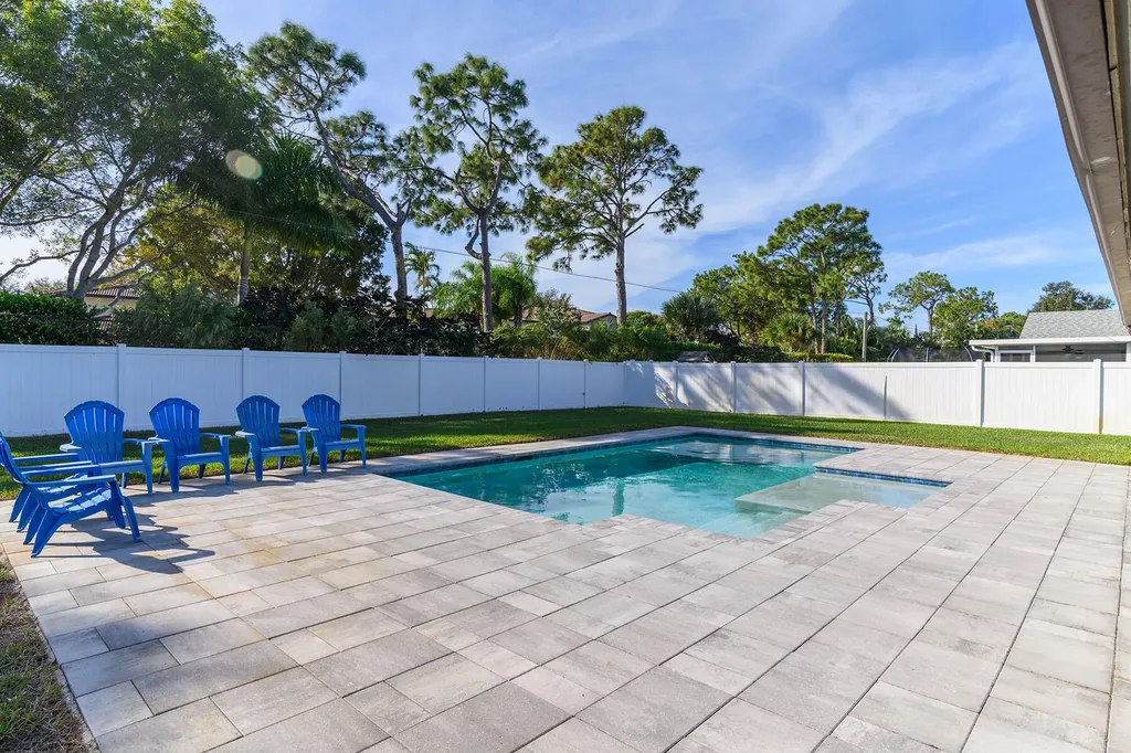 186 Wickliffe Drive Naples FL 34110