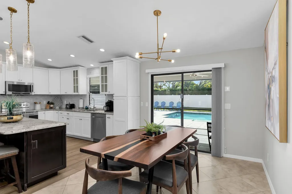 186 Wickliffe Drive Naples FL 34110