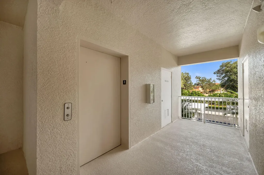 2740 Cypress Trace Circle Naples FL 34119