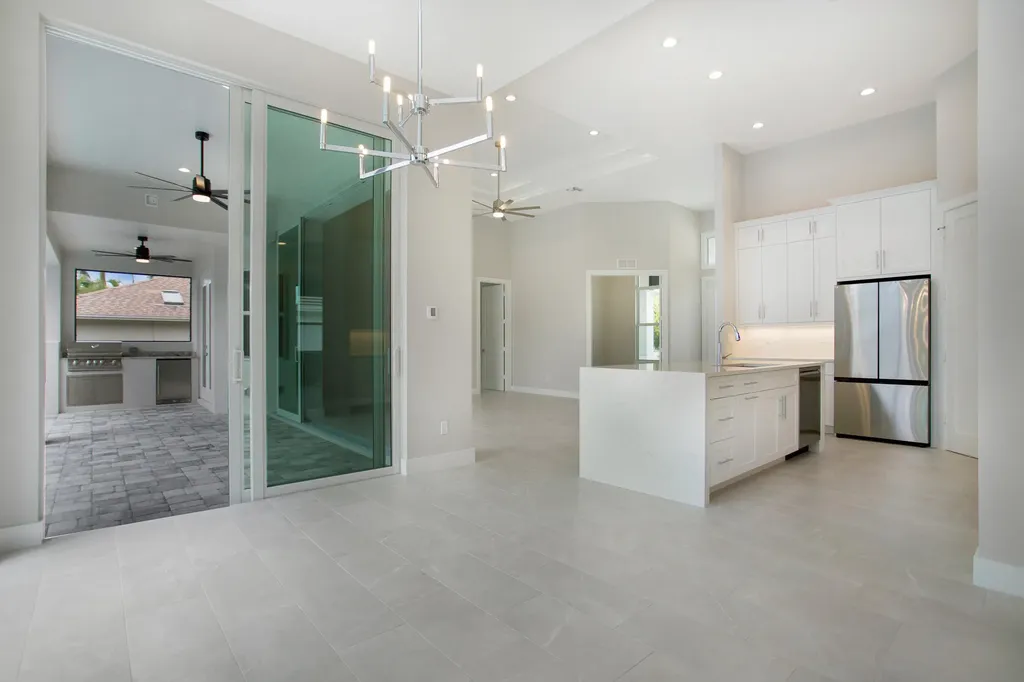 872 Swan Drive Marco Island FL 34145