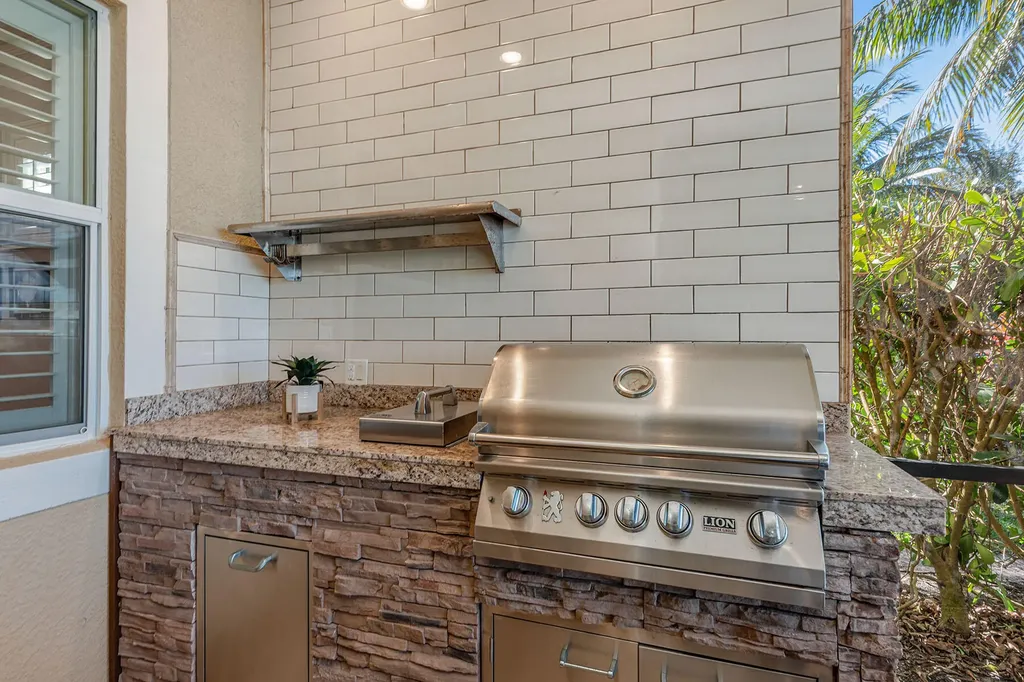 9197 Campanile Circle Naples FL 34114