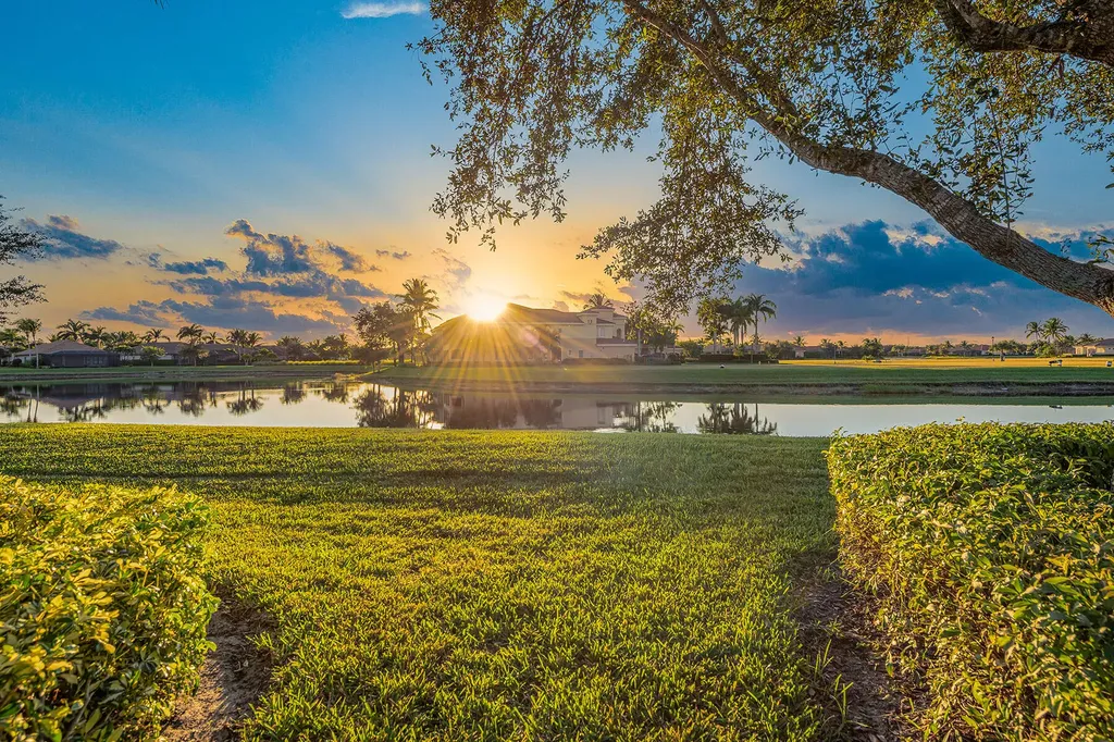 9197 Campanile Circle Naples FL 34114