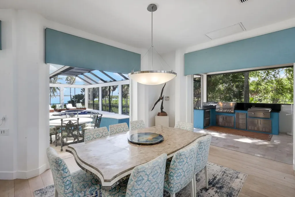 831 Caxambas Drive Marco Island FL 34145