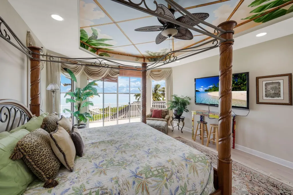 831 Caxambas Drive Marco Island FL 34145