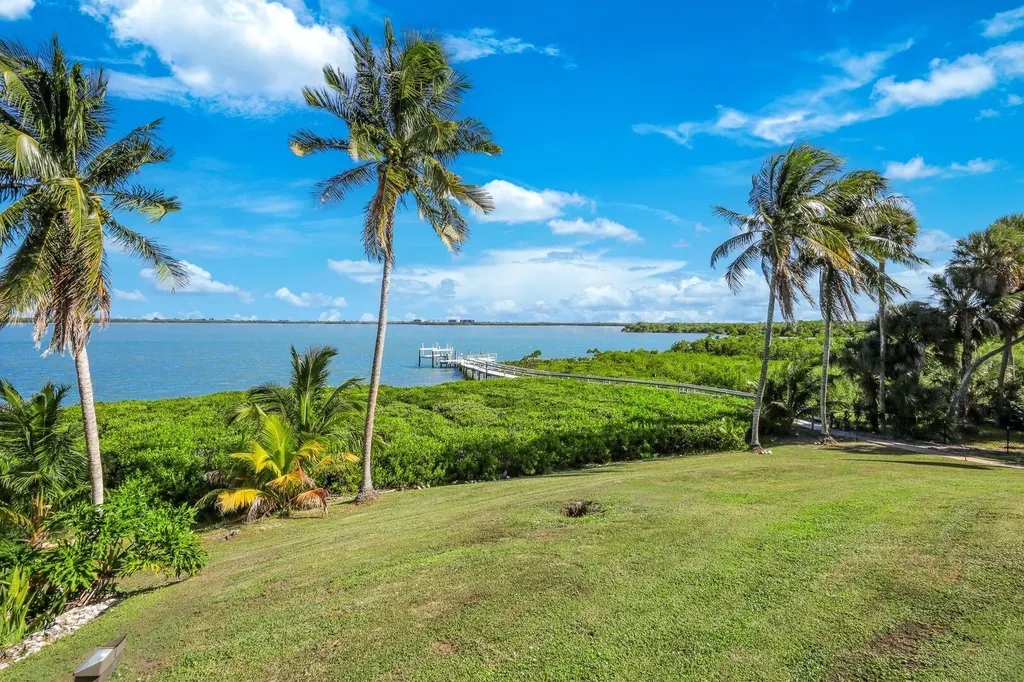 831 Caxambas Drive Marco Island FL 34145