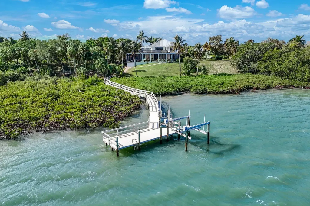 831 Caxambas Drive Marco Island FL 34145